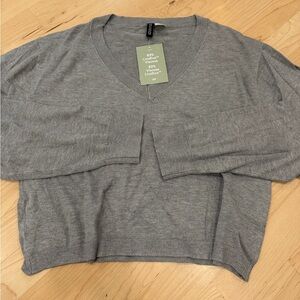 H&M Light Gray V-Neck Top